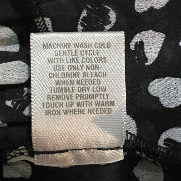 Dressbarn Y2K Black & White Heart Blouse Size M Fitted Semi Sheer Fairy - Picture 8 of 8